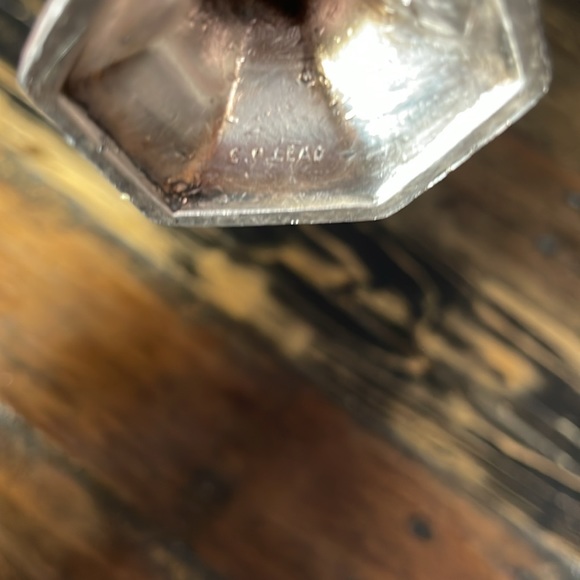 Vintage silver salt and pepper shakers - Picture 10 of 11